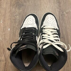 Jordan 1 size 9 1/2 Black White and Grey